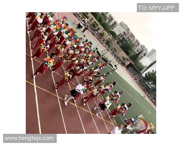 校园足球小球星崭露头角成校园体育新风尚引领者